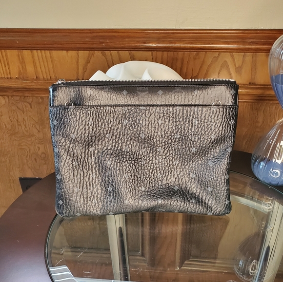 MCM Visetos Pouch Clutch - Picture 4 of 12